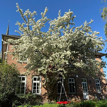 Altes Pastorat Bed and Breakfast Barmstedt Buitenkant foto